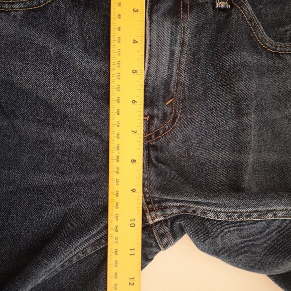 Levi's 559 Ladies Size 30 Waist Cut Off Medium Wash Jean Shorts - Picture 11 of 12